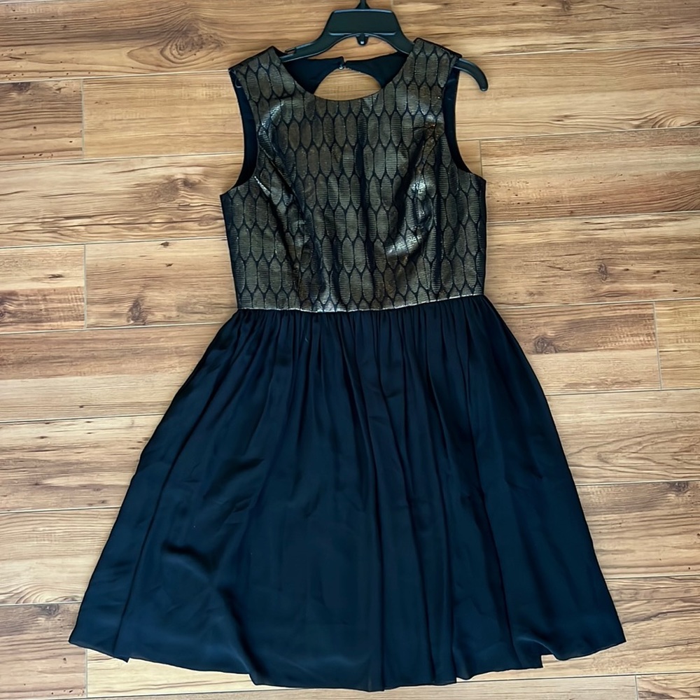 New with Tags (NWT) Max and Cleo black open back dress with gold details size 4